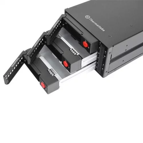 Корпус для жесткого диска Thermaltake 3x 2.5