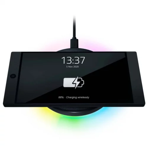 Зарядное устройство Razer Chroma Charging Pad 10W Fast Wireless (RC21-01600100-R371) фото 3