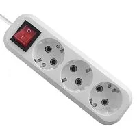 Defender Удлинитель с заземлением L330 16 А, 15 м, заземление, выключатель (99358)