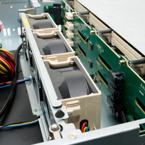 Серверный корпус/ 2U rackmount, EATX, ATX, Micro-ATX and Mini-ITX mb, 12*3.5