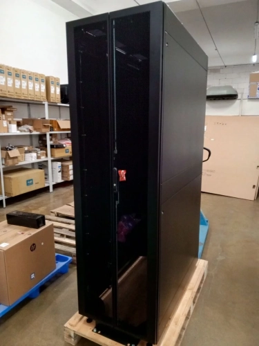 Серверный шкаф HUAWEI Universal Cabinet for Server (02114648.) фото 10