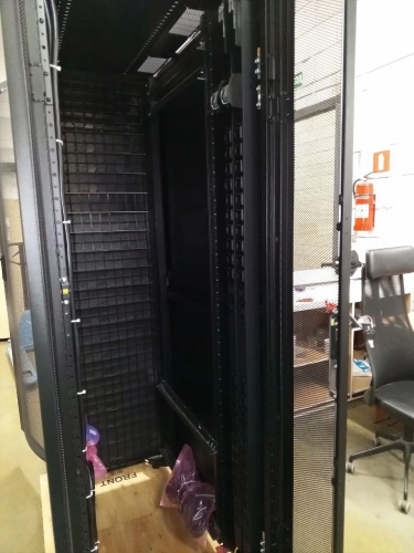 Серверный шкаф HUAWEI Universal Cabinet for Server (02114648.) фото 3